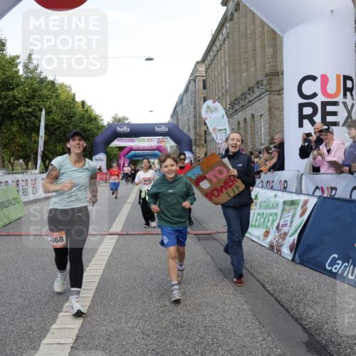 06.09.2026 - CURREX Alsterlauf Yannick Fuchs http://msf.ph/oto/10227929 06.09.2026 10:31:47 Ziel 3350, 3387, 5368, 5907, 6374, 8033 meine-sportfotos.de