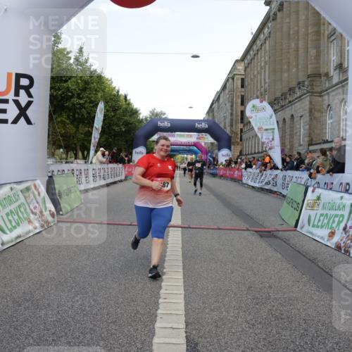 06.09.2026 - CURREX Alsterlauf Yannick Fuchs http://msf.ph/oto/10227937 06.09.2026 10:31:51 Ziel 3387, 5368, 5907, 8033 meine-sportfotos.de