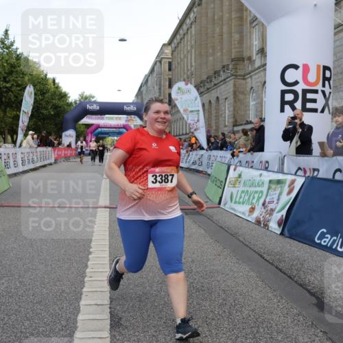 06.09.2026 - CURREX Alsterlauf Yannick Fuchs http://msf.ph/oto/10227941 06.09.2026 10:31:52 Ziel 3387, 5368, 5437, 5907, 8033 meine-sportfotos.de