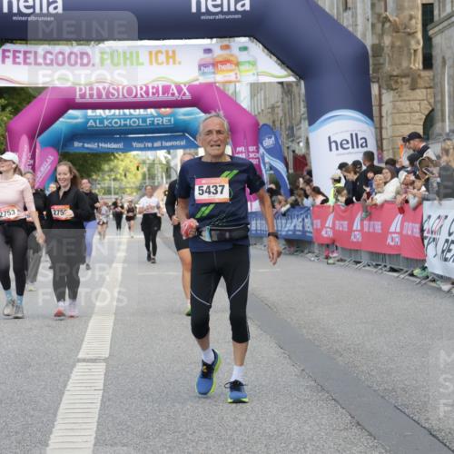06.09.2026 - CURREX Alsterlauf Yannick Fuchs http://msf.ph/oto/10227943 06.09.2026 10:31:54 Ziel 3387, 5437, 5574, 5907, 8033 meine-sportfotos.de