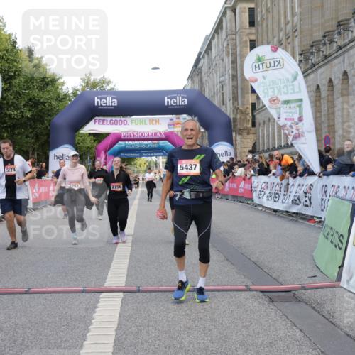 06.09.2026 - CURREX Alsterlauf Yannick Fuchs http://msf.ph/oto/10227946 06.09.2026 10:31:57 Ziel 2753, 2756, 3387, 4338, 5437, 5574 meine-sportfotos.de