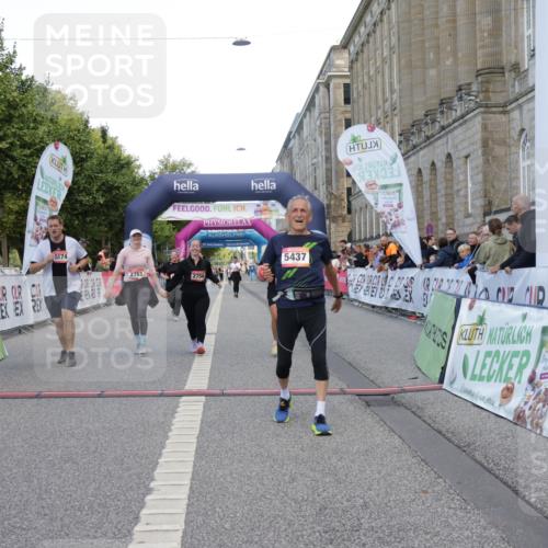 06.09.2026 - CURREX Alsterlauf Yannick Fuchs http://msf.ph/oto/10227949 06.09.2026 10:31:58 Ziel 2753, 2756, 4338, 5437, 5574 meine-sportfotos.de