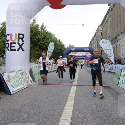 06.09.2026 - CURREX Alsterlauf Yannick Fuchs http://msf.ph/oto/10227952 06.09.2026 10:31:59 Ziel 2642, 2753, 2756, 4338, 5437, 5574, 6185 meine-sportfotos.de