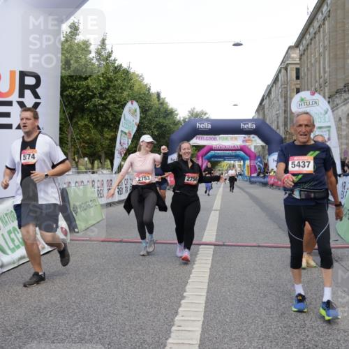 06.09.2026 - CURREX Alsterlauf Yannick Fuchs http://msf.ph/oto/10227959 06.09.2026 10:32:00 Ziel 2642, 2753, 2756, 4338, 5437, 5574, 6185 meine-sportfotos.de