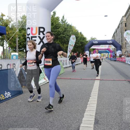 06.09.2026 - CURREX Alsterlauf Yannick Fuchs http://msf.ph/oto/10227984 06.09.2026 10:32:09 Ziel 2539, 2544, 2642, 2906, 3000, 3329, 4723, 6185 meine-sportfotos.de