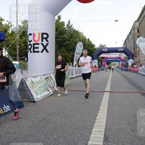 06.09.2026 - CURREX Alsterlauf Yannick Fuchs http://msf.ph/oto/10227996 06.09.2026 10:32:13 Ziel 2539, 2544, 2906, 3000, 3329, 4723 meine-sportfotos.de