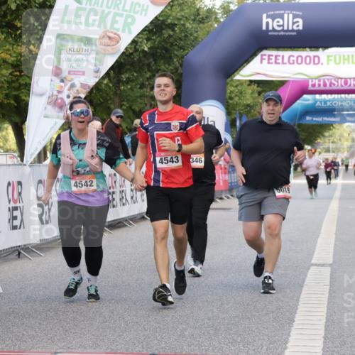 06.09.2026 - CURREX Alsterlauf Yannick Fuchs http://msf.ph/oto/10228049 06.09.2026 10:32:54 Ziel 2955, 4346, 4542, 4543, 5019 meine-sportfotos.de