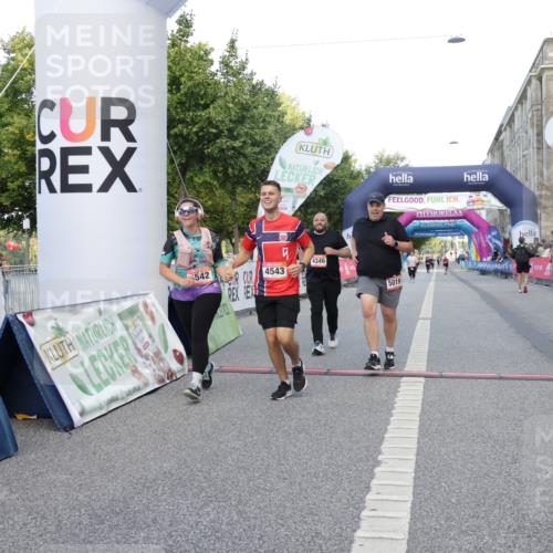 06.09.2026 - CURREX Alsterlauf Yannick Fuchs http://msf.ph/oto/10228052 06.09.2026 10:32:56 Ziel 2955, 4346, 4542, 4543, 5019 meine-sportfotos.de