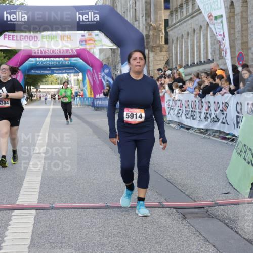 06.09.2026 - CURREX Alsterlauf Yannick Fuchs http://msf.ph/oto/10228081 06.09.2026 10:33:38 Ziel 3216, 5914, 6069, 6304, 6456 meine-sportfotos.de