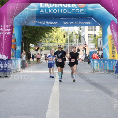 06.09.2026 - CURREX Alsterlauf Yannick Fuchs http://msf.ph/oto/10228089 06.09.2026 10:34:08 Ziel  meine-sportfotos.de