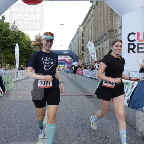 06.09.2026 - CURREX Alsterlauf Yannick Fuchs http://msf.ph/oto/10228102 06.09.2026 10:34:24 Ziel 3071, 3088 meine-sportfotos.de