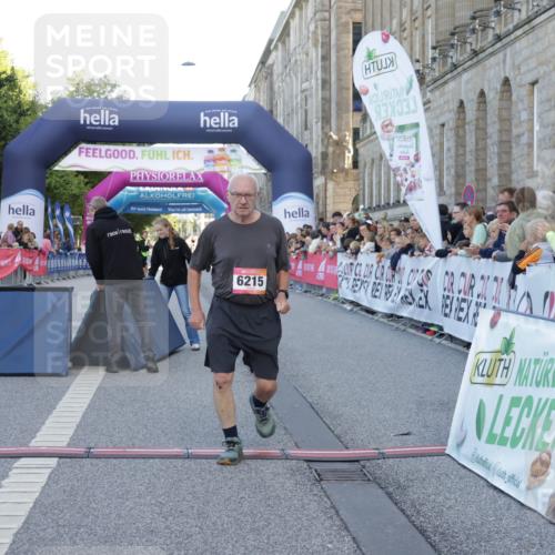 06.09.2026 - CURREX Alsterlauf Yannick Fuchs http://msf.ph/oto/10228175 06.09.2026 10:37:35 Ziel 4368, 6215 meine-sportfotos.de