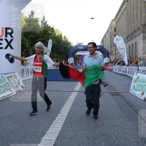 06.09.2026 - CURREX Alsterlauf Yannick Fuchs http://msf.ph/oto/10228199 06.09.2026 10:39:50 Ziel 5905, 5915 meine-sportfotos.de