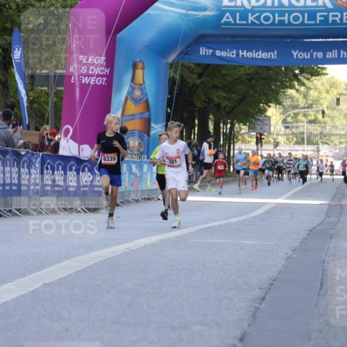 06.09.2026 - CURREX Alsterlauf Yannick Fuchs http://msf.ph/oto/10228298 06.09.2026 10:52:08 Ziel 255 meine-sportfotos.de