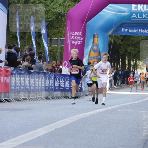 06.09.2026 - CURREX Alsterlauf Yannick Fuchs http://msf.ph/oto/10228300 06.09.2026 10:52:09 Ziel 255 meine-sportfotos.de