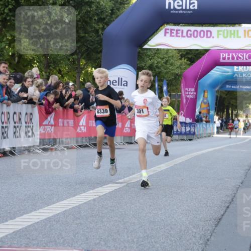 06.09.2026 - CURREX Alsterlauf Yannick Fuchs http://msf.ph/oto/10228305 06.09.2026 10:52:13 Ziel 252, 301, 8339 meine-sportfotos.de