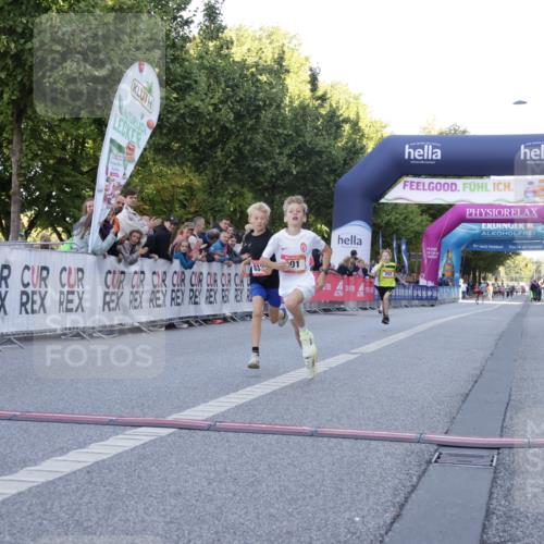 06.09.2026 - CURREX Alsterlauf Yannick Fuchs http://msf.ph/oto/10228307 06.09.2026 10:52:14 Ziel 252, 301, 8339 meine-sportfotos.de