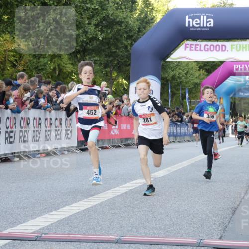 06.09.2026 - CURREX Alsterlauf Yannick Fuchs http://msf.ph/oto/10228372 06.09.2026 10:52:44 Ziel 161, 182, 184, 268, 281, 307, 355, 408, 409, 452 meine-sportfotos.de