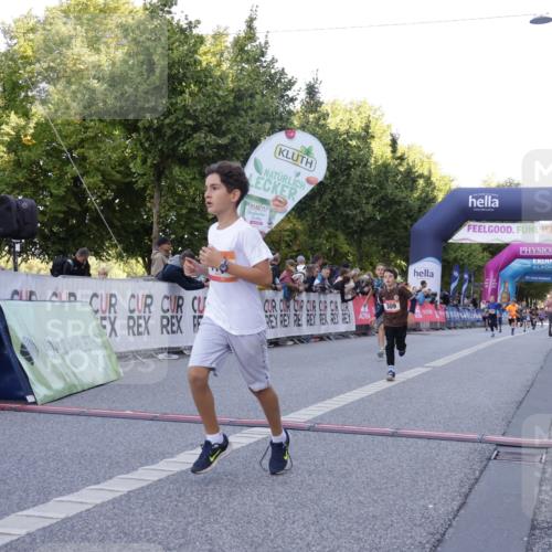 06.09.2026 - CURREX Alsterlauf Yannick Fuchs http://msf.ph/oto/10228462 06.09.2026 10:53:13 Ziel 168, 170, 183, 204, 247, 272, 309, 432, 8182 meine-sportfotos.de