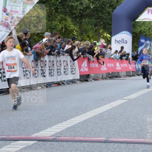 06.09.2026 - CURREX Alsterlauf Yannick Fuchs http://msf.ph/oto/10228471 06.09.2026 10:53:15 Ziel 168, 170, 183, 204, 272, 309, 432, 8182, 8220 meine-sportfotos.de