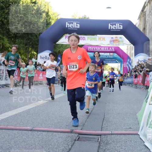 06.09.2026 - CURREX Alsterlauf Yannick Fuchs http://msf.ph/oto/10228545 06.09.2026 10:53:45 Ziel 154, 159, 164, 169, 214, 219, 257, 259, 265, 286, 330, 354, 389, 401, 422, 442, 445, 8094, 8112, 8123 meine-sportfotos.de