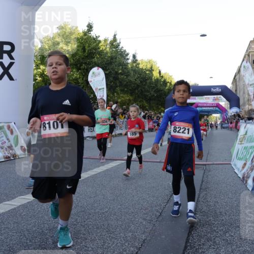 06.09.2026 - CURREX Alsterlauf Yannick Fuchs http://msf.ph/oto/10228569 06.09.2026 10:53:54 Ziel 164, 169, 172, 177, 185, 208, 243, 292, 302, 320, 334, 354, 362, 389, 404, 418, 422, 442, 443, 8094, 8101, 8112, 8196, 8221, 8252 meine-sportfotos.de