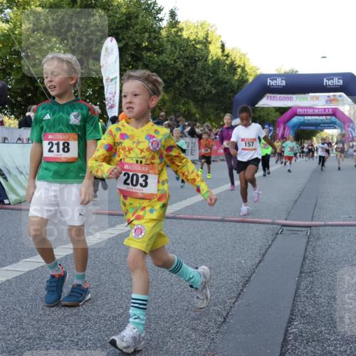 06.09.2026 - CURREX Alsterlauf Yannick Fuchs http://msf.ph/oto/10228583 06.09.2026 10:54:01 Ziel 157, 172, 185, 195, 202, 203, 208, 216, 218, 221, 243, 256, 292, 296, 302, 321, 334, 364, 379, 414, 418, 443 meine-sportfotos.de