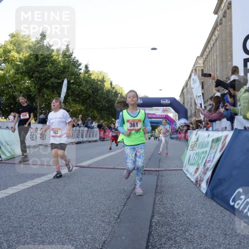 06.09.2026 - CURREX Alsterlauf Yannick Fuchs http://msf.ph/oto/10228664 06.09.2026 10:54:29 Ziel 162, 179, 207, 239, 240, 278, 284, 285, 297, 304, 318, 326, 329, 333, 343, 357, 361, 372, 387, 390, 456, 8343 meine-sportfotos.de