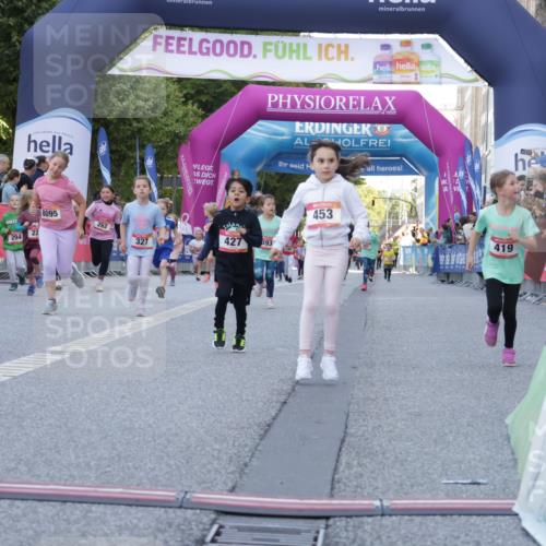 06.09.2026 - CURREX Alsterlauf Yannick Fuchs http://msf.ph/oto/10228746 06.09.2026 10:55:00 Ziel 160, 196, 234, 244, 287, 290, 313, 348, 350, 419, 424, 427, 447, 453, 8095 meine-sportfotos.de
