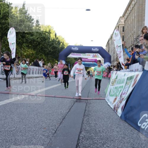 06.09.2026 - CURREX Alsterlauf Yannick Fuchs http://msf.ph/oto/10228752 06.09.2026 10:55:02 Ziel 160, 196, 224, 244, 261, 262, 287, 290, 313, 327, 348, 350, 419, 424, 427, 447, 453, 8095 meine-sportfotos.de