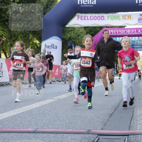 06.09.2026 - CURREX Alsterlauf Yannick Fuchs http://msf.ph/oto/10228771 06.09.2026 10:55:15 Ziel 163, 167, 194, 294, 339, 393, 396, 411, 421, 441, 8067, 8342 meine-sportfotos.de