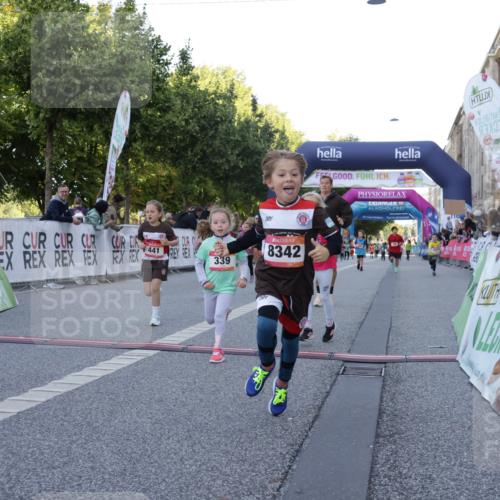 06.09.2026 - CURREX Alsterlauf Yannick Fuchs http://msf.ph/oto/10228776 06.09.2026 10:55:17 Ziel 163, 167, 181, 194, 291, 339, 396, 411, 421, 439, 441, 8067, 8342 meine-sportfotos.de
