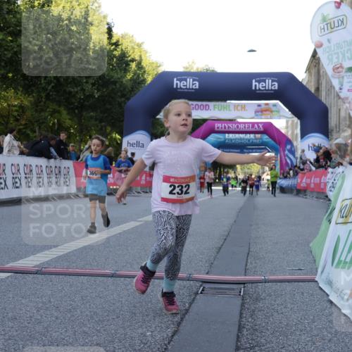 06.09.2026 - CURREX Alsterlauf Yannick Fuchs http://msf.ph/oto/10228796 06.09.2026 10:55:25 Ziel 156, 181, 198, 199, 232, 242, 291, 339, 368, 369, 396, 435, 439, 441 meine-sportfotos.de