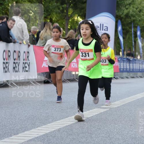 06.09.2026 - CURREX Alsterlauf Yannick Fuchs http://msf.ph/oto/10228841 06.09.2026 10:55:55 Ziel 245, 331, 366, 373, 395, 403 meine-sportfotos.de