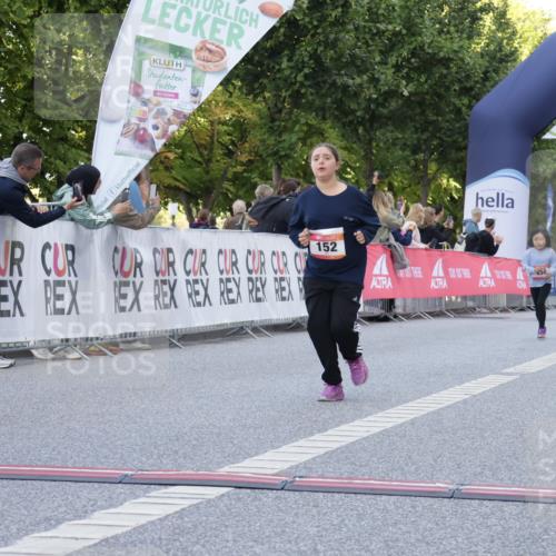 06.09.2026 - CURREX Alsterlauf Yannick Fuchs http://msf.ph/oto/10228858 06.09.2026 10:56:08 Ziel 152, 375 meine-sportfotos.de