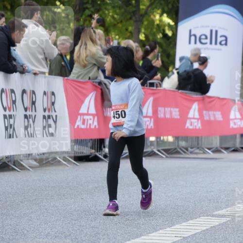 06.09.2026 - CURREX Alsterlauf Yannick Fuchs http://msf.ph/oto/10228862 06.09.2026 10:56:11 Ziel 152, 450 meine-sportfotos.de