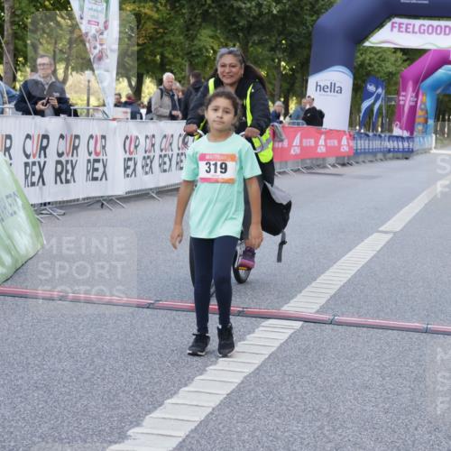 06.09.2026 - CURREX Alsterlauf Yannick Fuchs http://msf.ph/oto/10228879 06.09.2026 10:56:28 Ziel 319, 337, 8317 meine-sportfotos.de