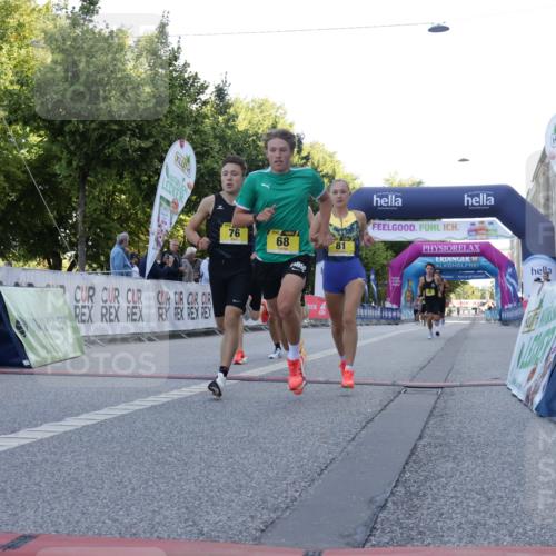 06.09.2026 - CURREX Alsterlauf Yannick Fuchs http://msf.ph/oto/10228938 06.09.2026 11:04:08 Ziel 55, 56, 66, 68, 69, 72, 76, 81, 90 meine-sportfotos.de