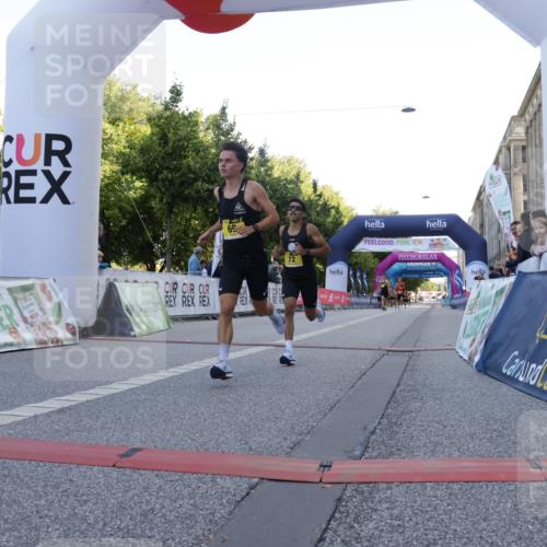 06.09.2026 - CURREX Alsterlauf Yannick Fuchs http://msf.ph/oto/10228952 06.09.2026 11:04:12 Ziel 55, 56, 66, 68, 69, 72, 76, 81, 90 meine-sportfotos.de