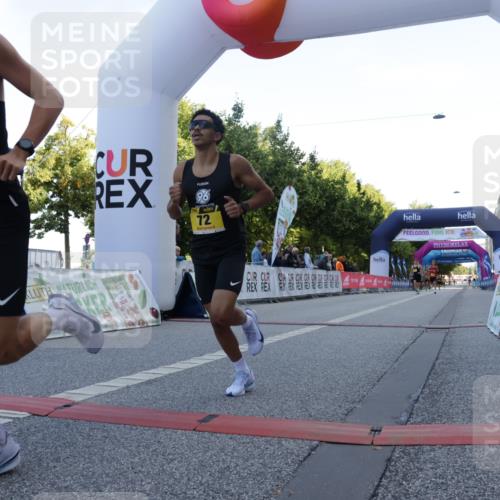 06.09.2026 - CURREX Alsterlauf Yannick Fuchs http://msf.ph/oto/10228953 06.09.2026 11:04:13 Ziel 55, 56, 66, 68, 69, 72, 76, 81, 90 meine-sportfotos.de