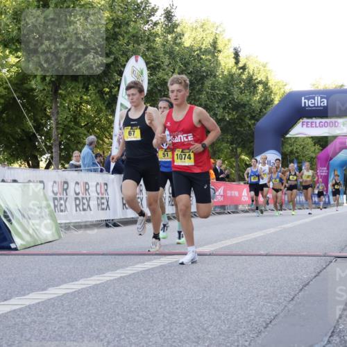 06.09.2026 - CURREX Alsterlauf Yannick Fuchs http://msf.ph/oto/10228960 06.09.2026 11:04:18 Ziel 51, 53, 59, 67, 69, 72, 77, 83, 85, 88, 1074 meine-sportfotos.de