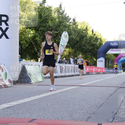 06.09.2026 - CURREX Alsterlauf Yannick Fuchs http://msf.ph/oto/10228980 06.09.2026 11:04:26 Ziel 51, 53, 59, 67, 70, 77, 80, 83, 85, 88, 1074 meine-sportfotos.de
