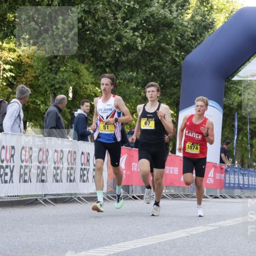 06.09.2026 - CURREX Alsterlauf Yannick Fuchs http://msf.ph/oto/10229062 06.09.2026 11:07:39 Ziel 51, 55, 67, 69, 72, 90, 1074 meine-sportfotos.de
