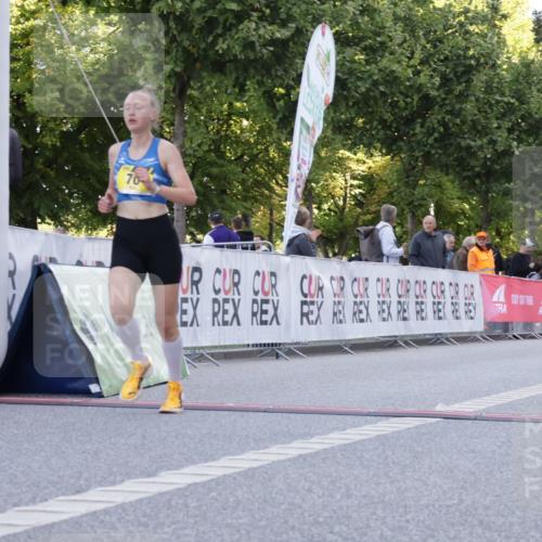 06.09.2026 - CURREX Alsterlauf Yannick Fuchs http://msf.ph/oto/10229100 06.09.2026 11:08:20 Ziel 70, 80 meine-sportfotos.de