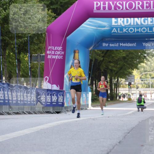 06.09.2026 - CURREX Alsterlauf Yannick Fuchs http://msf.ph/oto/10229101 06.09.2026 11:08:24 Ziel 70 meine-sportfotos.de