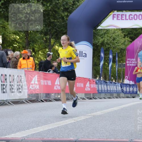 06.09.2026 - CURREX Alsterlauf Yannick Fuchs http://msf.ph/oto/10229104 06.09.2026 11:08:30 Ziel 79 meine-sportfotos.de