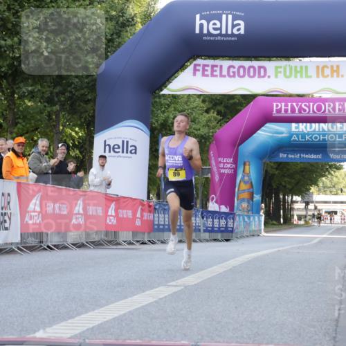 06.09.2026 - CURREX Alsterlauf Yannick Fuchs http://msf.ph/oto/10229118 06.09.2026 11:15:27 Ziel 83, 88, 89 meine-sportfotos.de