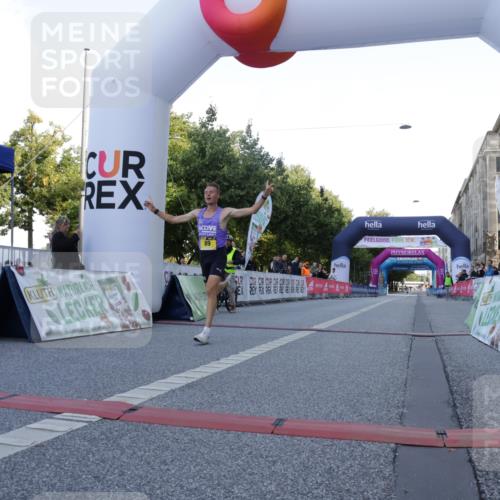 06.09.2026 - CURREX Alsterlauf Yannick Fuchs http://msf.ph/oto/10229125 06.09.2026 11:15:29 Ziel 83, 88, 89 meine-sportfotos.de