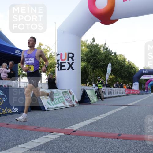 06.09.2026 - CURREX Alsterlauf Yannick Fuchs http://msf.ph/oto/10229129 06.09.2026 11:15:30 Ziel 83, 88, 89 meine-sportfotos.de