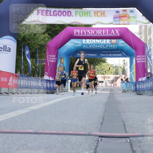 06.09.2026 - CURREX Alsterlauf Yannick Fuchs http://msf.ph/oto/10229140 06.09.2026 11:16:09 Ziel 80, 86 meine-sportfotos.de